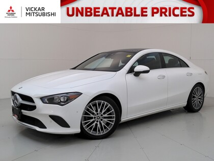 Mercedes-Benz CLA250 4MATIC / Panoramic Roof / Navigation