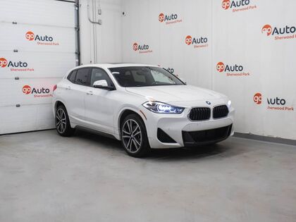 BMW X2 xDrive28i CarPlay Heads Up Display Panoramic Sunro