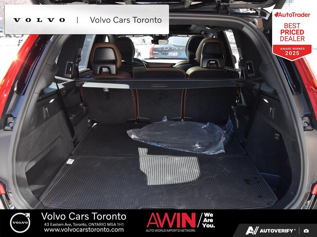 2025 Volvo XC90 T8 AWD Ultra Bright | Massage Seats | 21" Wheels thumb 11