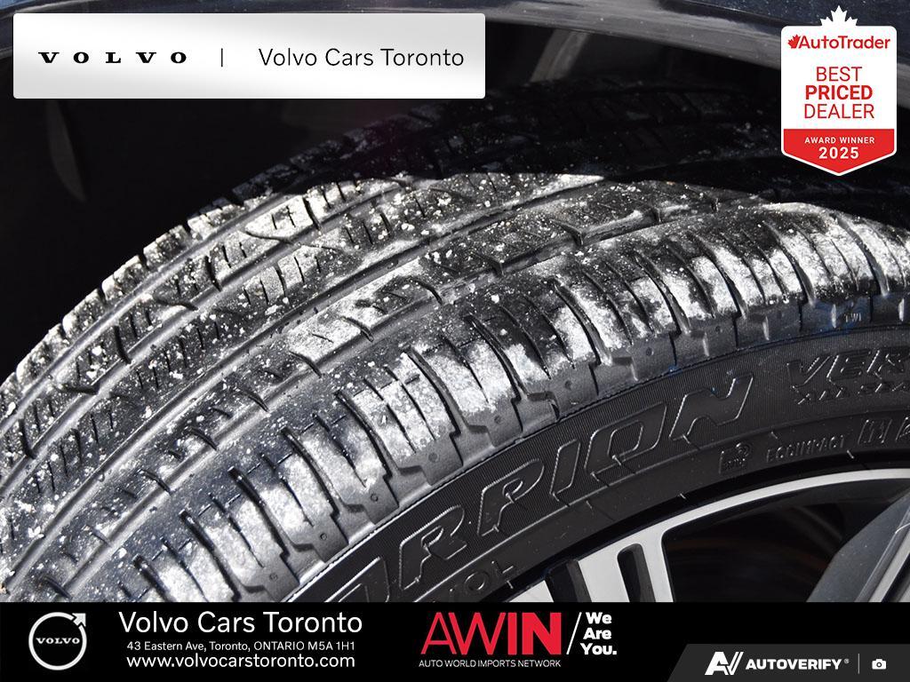2025 Volvo XC90 T8 AWD Ultra Bright | Massage Seats | 21" Wheels thumb 7