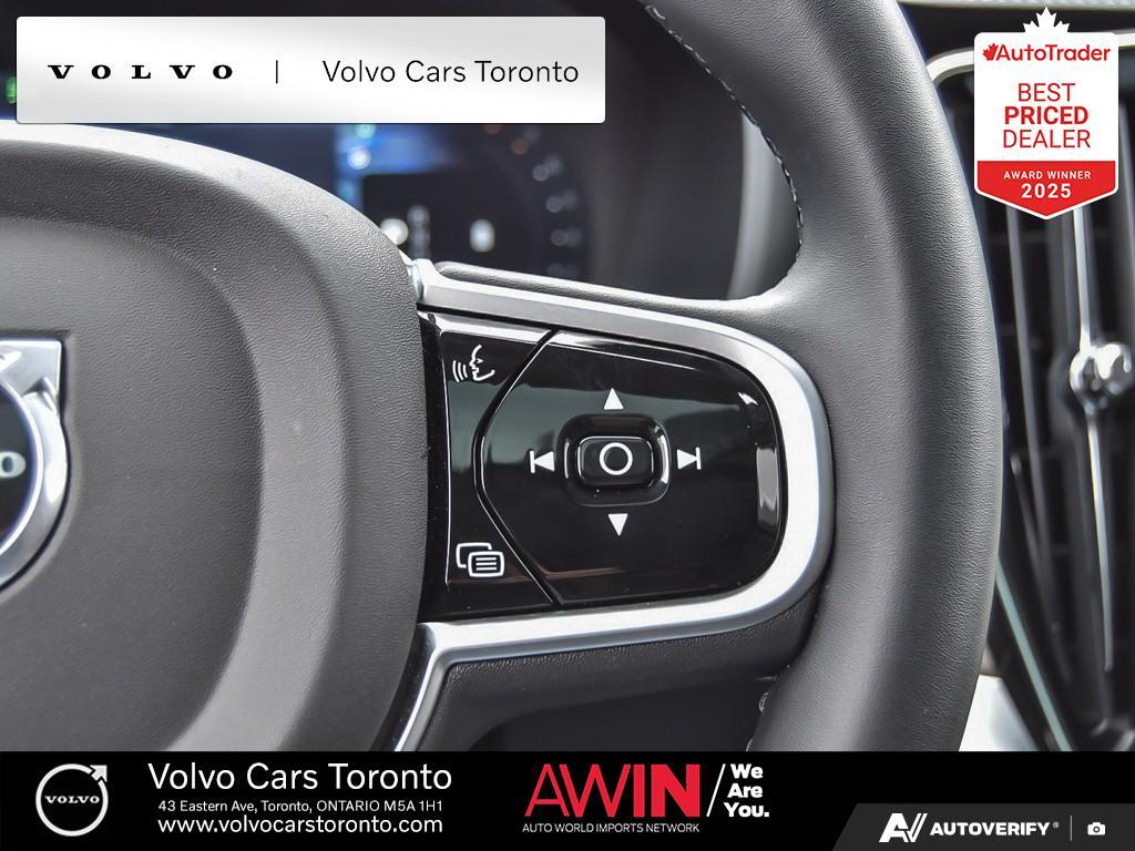 2026 Volvo XC90 B6 AWD Plus Dark Theme 7-Seater thumb 22