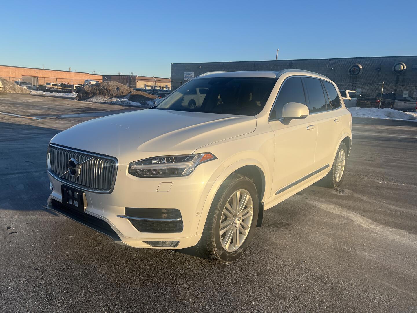 2019 Volvo XC90 T6 Inscription AWD alt 3