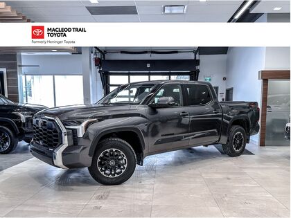 Toyota Tundra SR | Crew Cab | Back Up Camera | Heated Seats |
