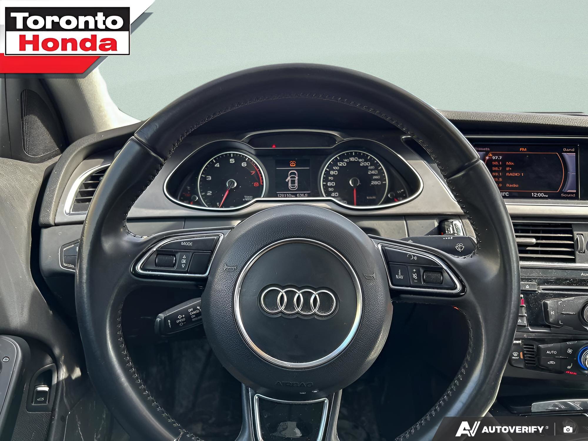 2013 Audi A4 Quattro thumb 17