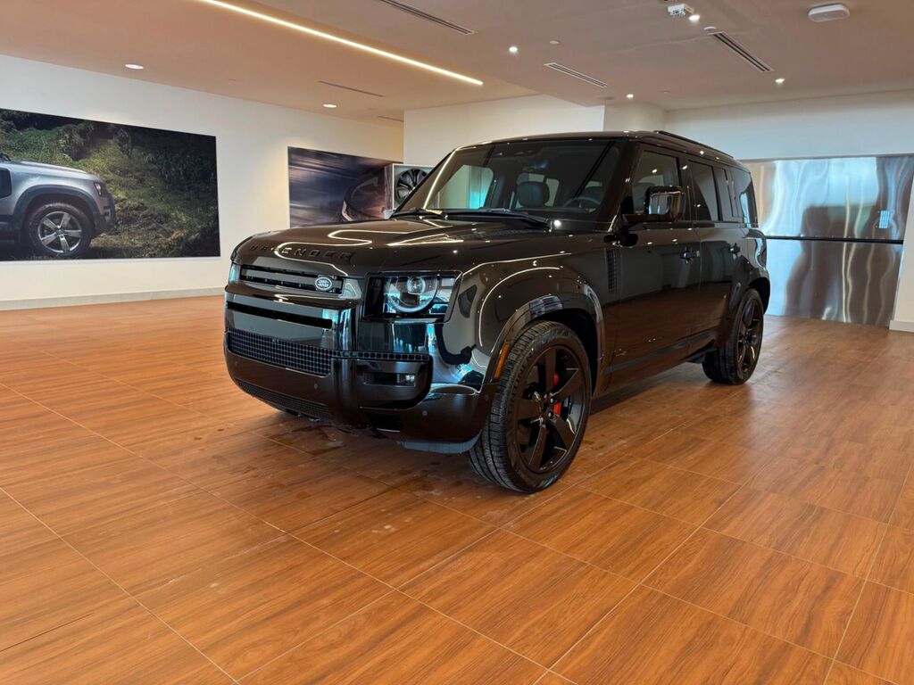 2026 Land Rover Defender CALL LAND ROVER ROYAL OAK 403-910-7881 FOR