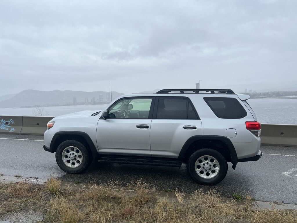 2012 Toyota 4Runner 4WD 4dr V6 SR5 - West Kelowna