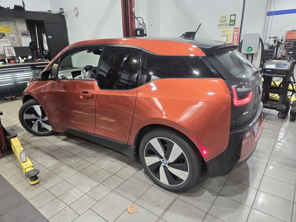 2014 BMW i3 4dr HB w/Range Extender - Abbotsford