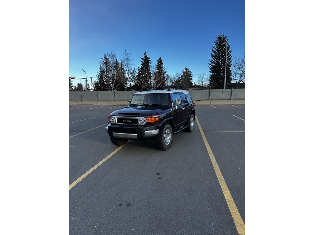 2007 Toyota FJ Cruiser 4WD 4dr Auto - Calgary