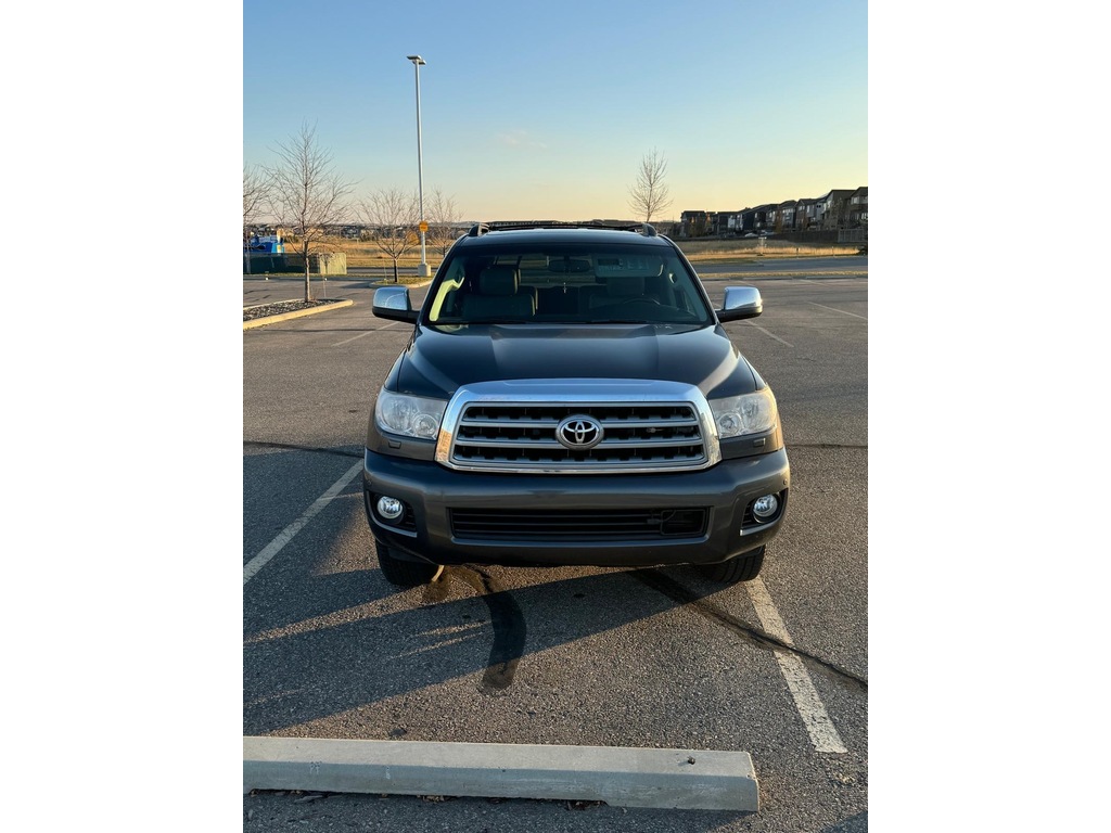2011 Toyota Sequoia 4WD 4dr 5.7L Platinum - Calgary