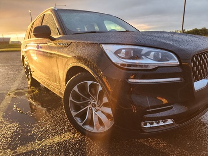 Lincoln Aviator Grand Touring AWD