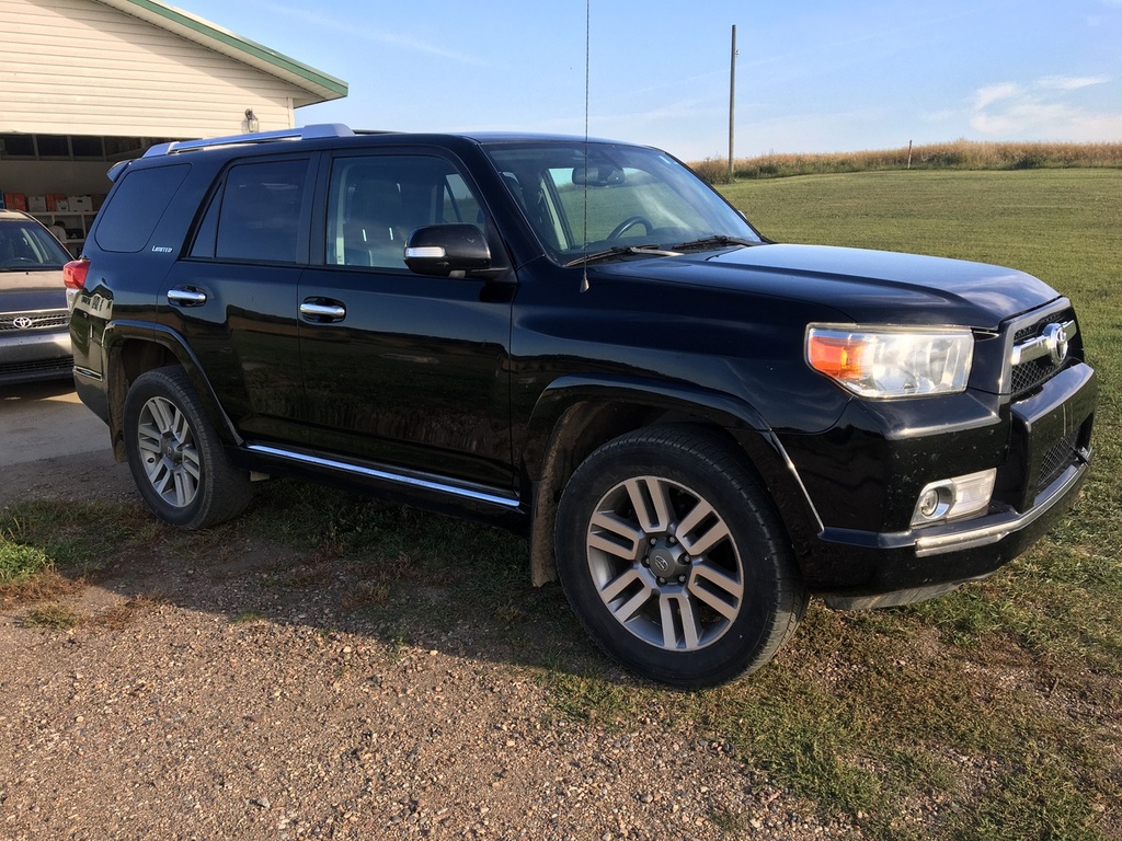2011 Toyota 4runner 4WD | $25,000 | 190,500 km | Gasoline Vehicle for ...