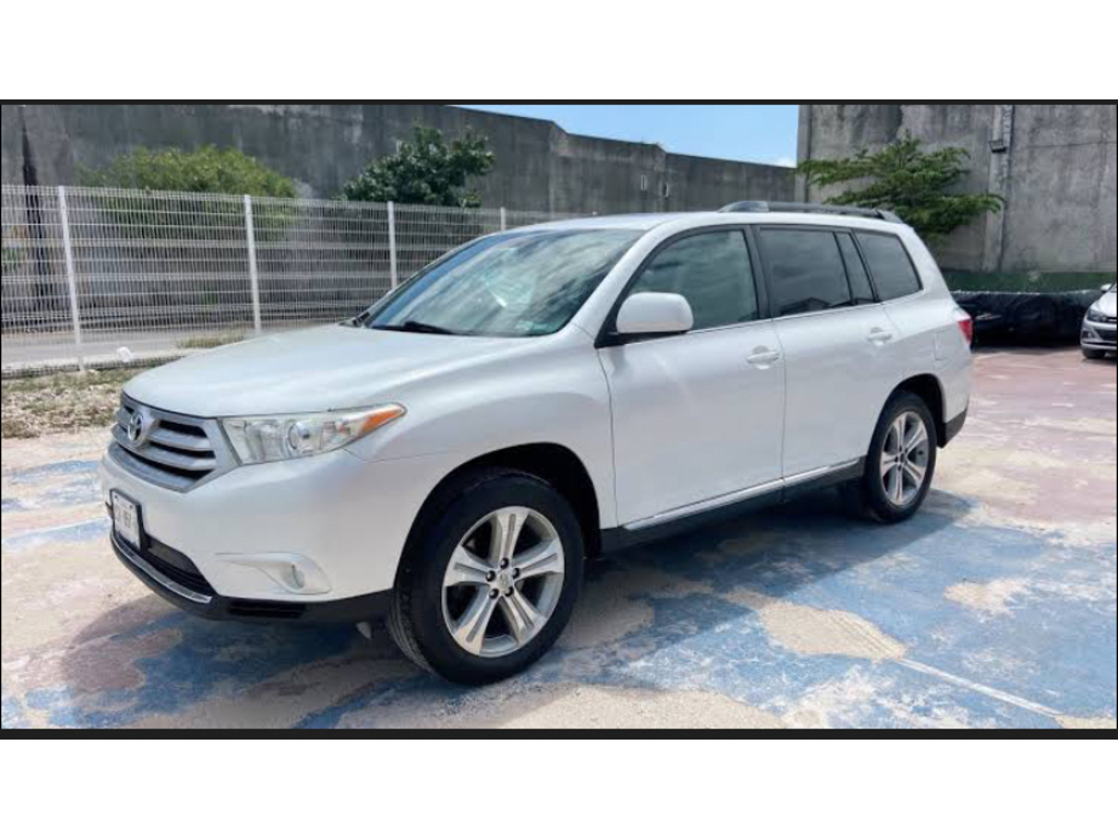 2013 Toyota Highlander | $2,500 | 357,000 km | Gasoline Vehicle for ...