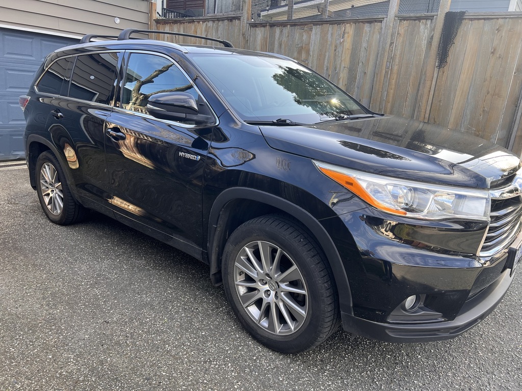 2015 Toyota Highlander | $30,000 | 105,000 km | Gasoline - Hybrid ...
