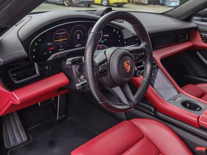 Porsche Taycan Turbo AWD