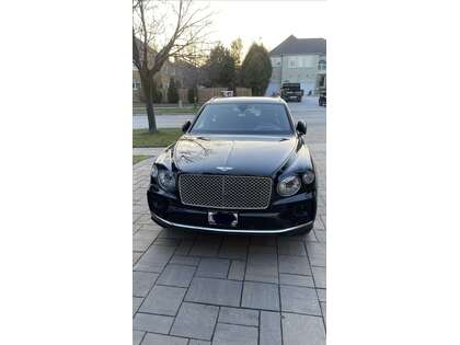 Bentley Bentayga V8 AWD